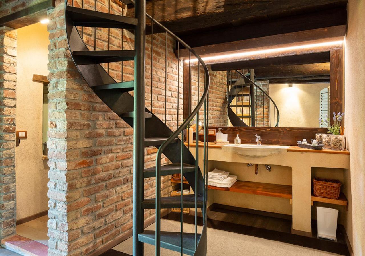 Villa Cascina Del Tempo Sospeso à Bogogno Extérieur photo